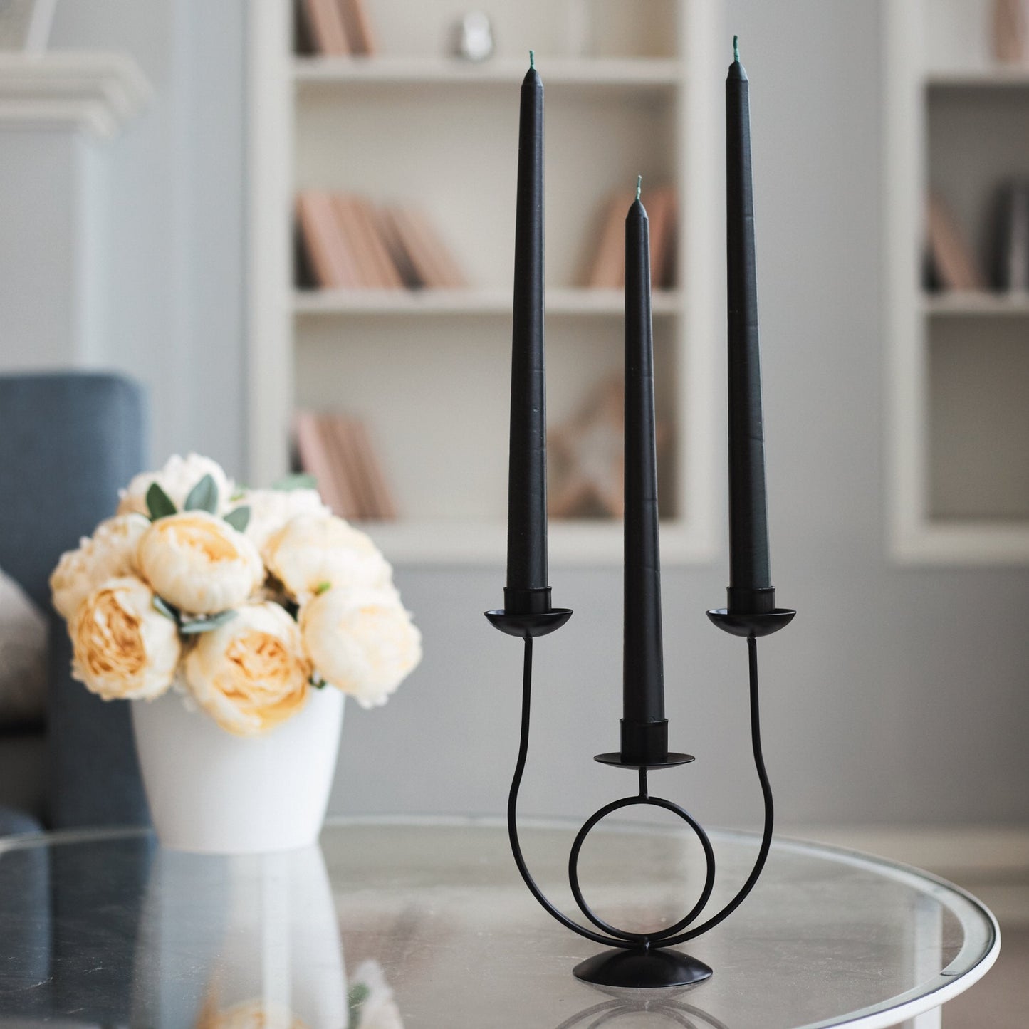 Czarne swiece stozkowe