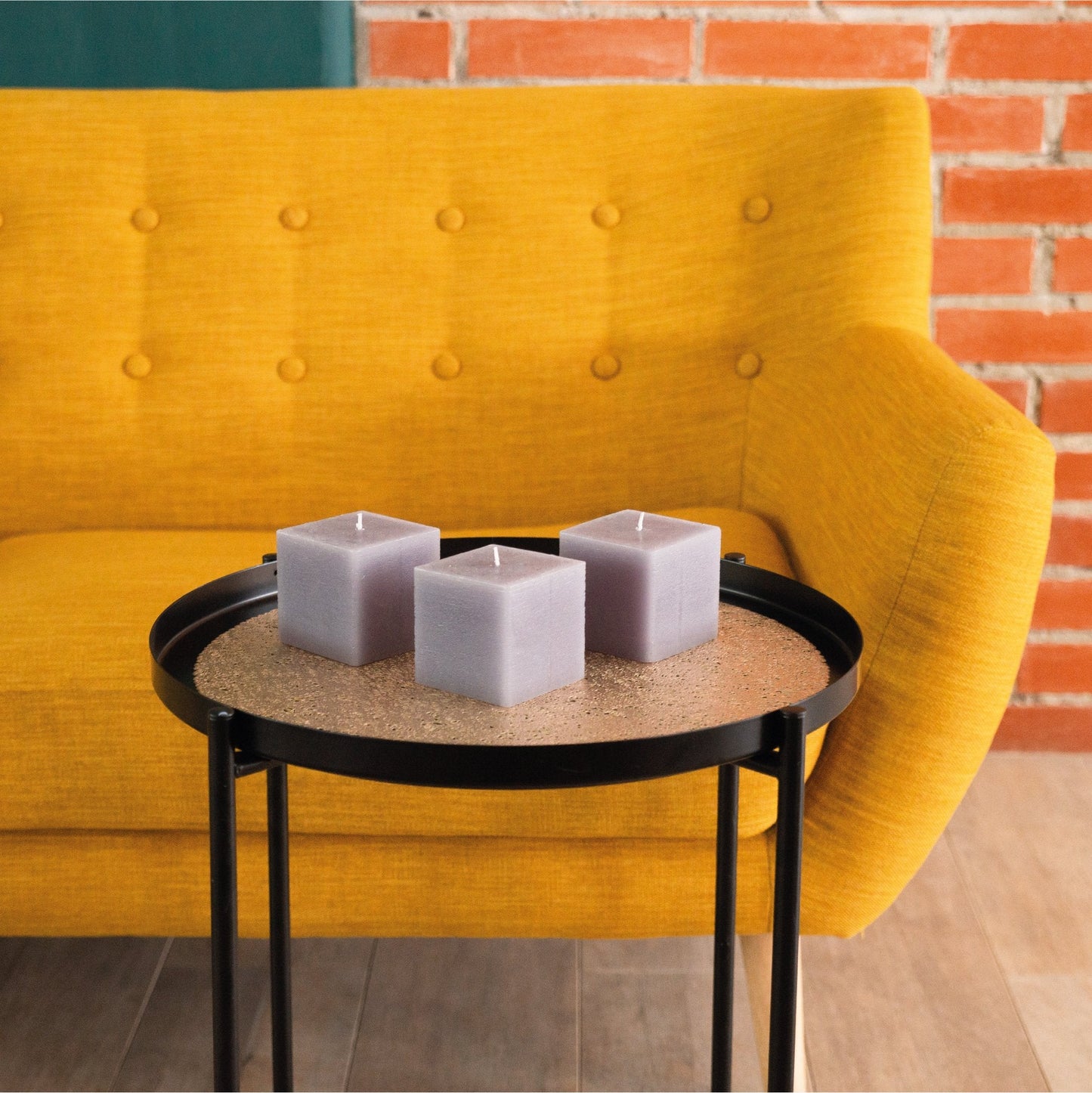 Swiece kwadratowe CANDWAX w kolorze jasnoszarym